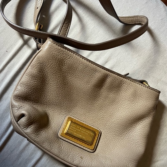 Marc Jacobs Tan Pebbled Leather Crossbody Bag - Picture 3 of 3